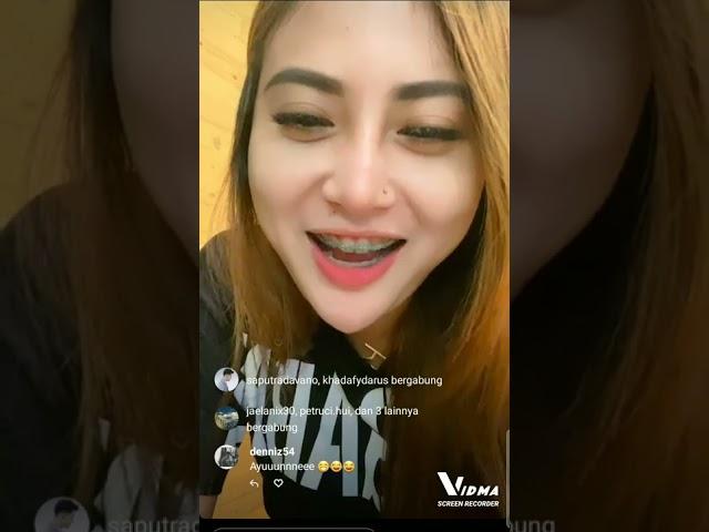 live instagram ririn kurniasari !!!!Menggoda iman