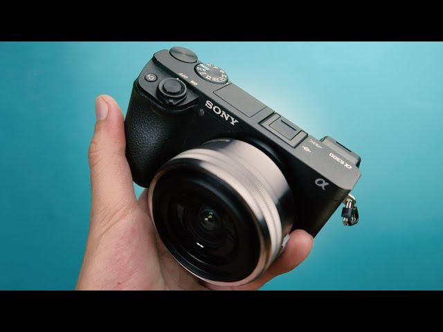 Sony a6300 still worth BUYING in 2020 - Best Budget Camera