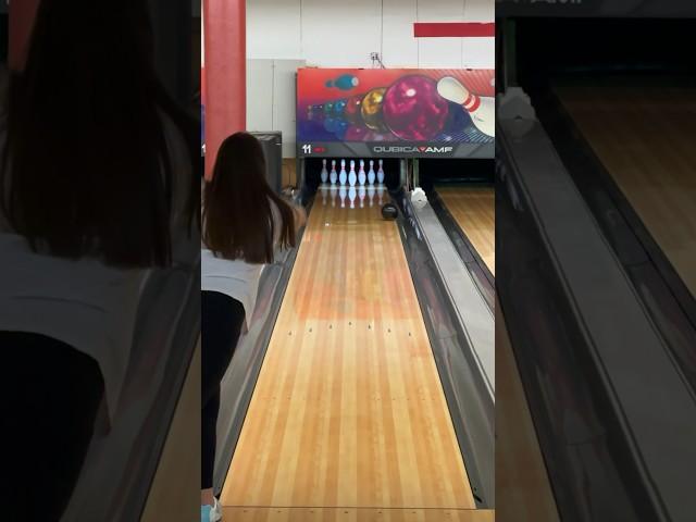 One Step Slow-Mo Release  #bowling #slowmotion #viral