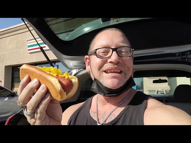 Costco Hot Dog VS 7 Eleven / Which is better