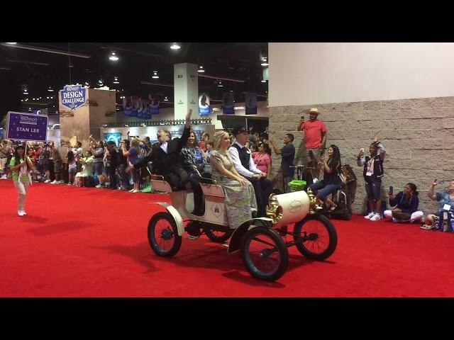 D23 2017 - Parade, Mark Hamill & Stan Lee!