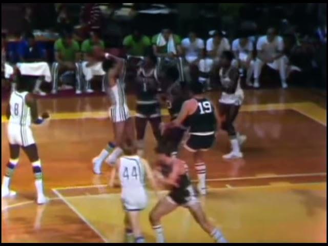 Lou Hudson showing his smooth jumper