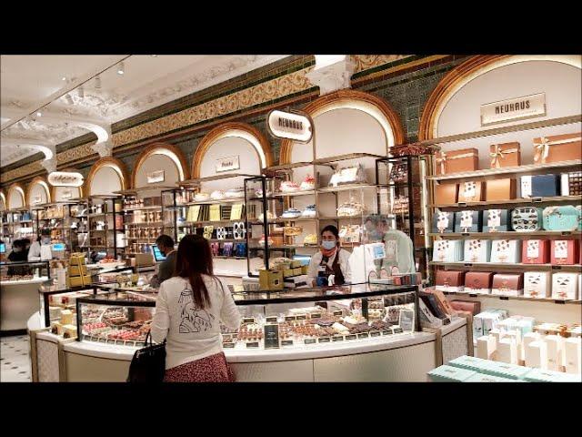 HARRODS OPENS NEW CHOCOLATE HALL, LUXURY CHOCOLATE, £300 CHOCOLATE BAR, TO'AK,