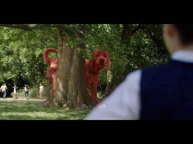 Clifford The Big Red Dog: Clifford Pees (2021)