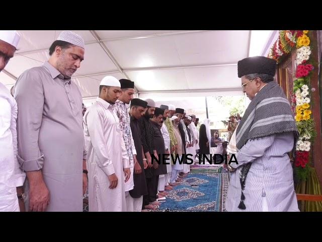 CM Siddaramaiah Attends Namaz offering on Eid ul Adha along Zameer Ahmed khan