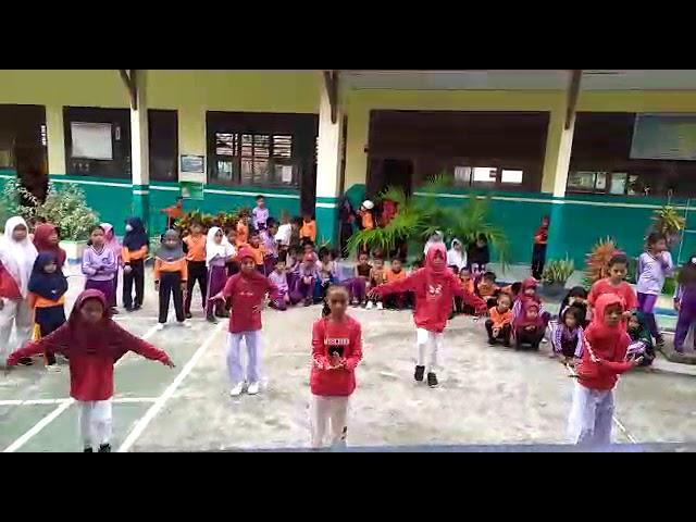 SDN 3 WAMEO - Lomba Senam Antar Kelas