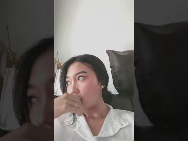 Ekspresi Cewe Cantik, Dikocok Sampe Muncrat!