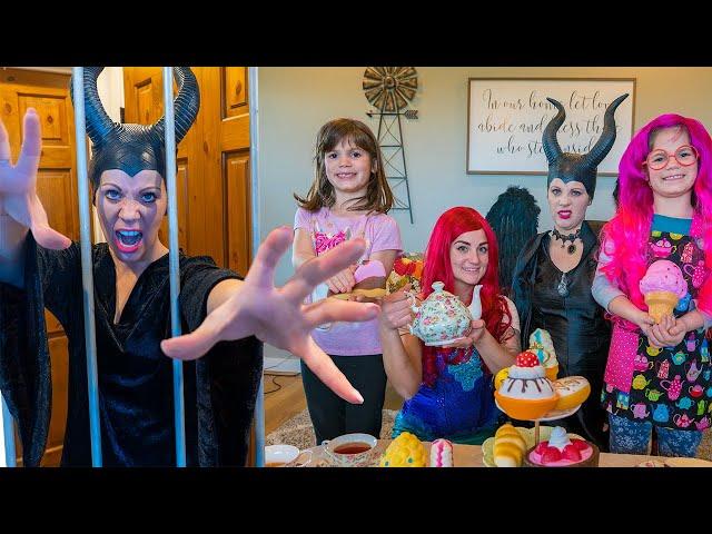 Maleficent and Little Mermaid Have a Pretend Play Tea Party with Kate & Lilly! Teaching Manners!