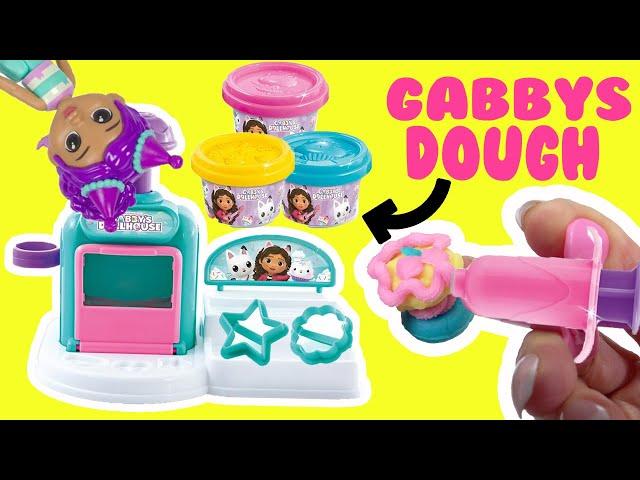 Gabby's Dollhouse Cakey Cat Dough Kitchen! DIY Desserts with Dolls