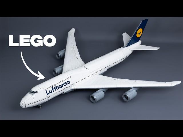 I built a custom LEGO Boeing 747 | FULL TOUR | Motorized landing gear and flaps | MOC