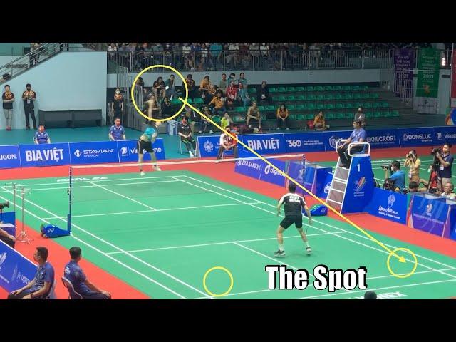 Loh Kean Yew. I haven't seen a play like this. A long smash to the courtside.