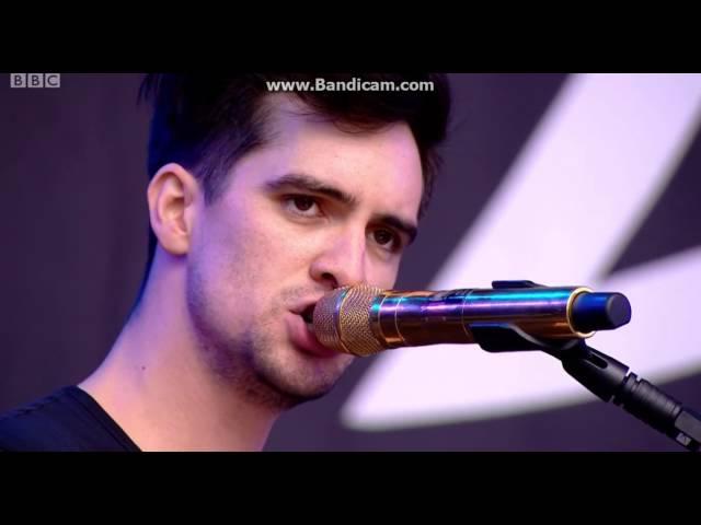 Bohemian Rhapsody Cover - Panic! At The Disco - Reading Festival 2015