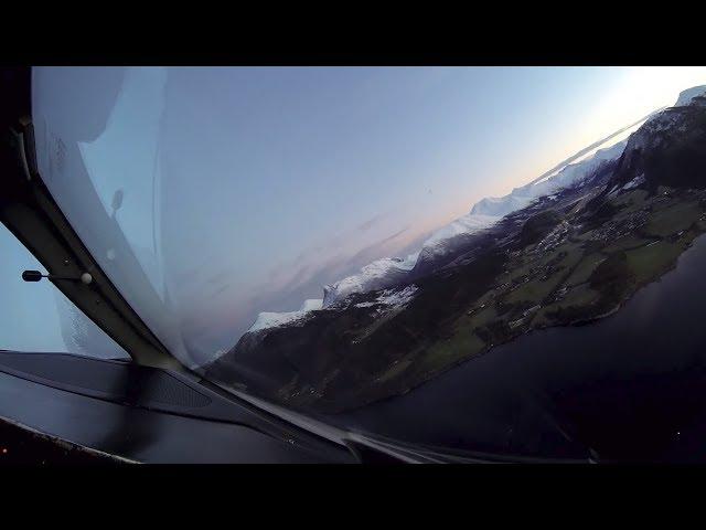 Widerøe Dash 8-100 short field landing at Ørsta-Volda Airport, Norway