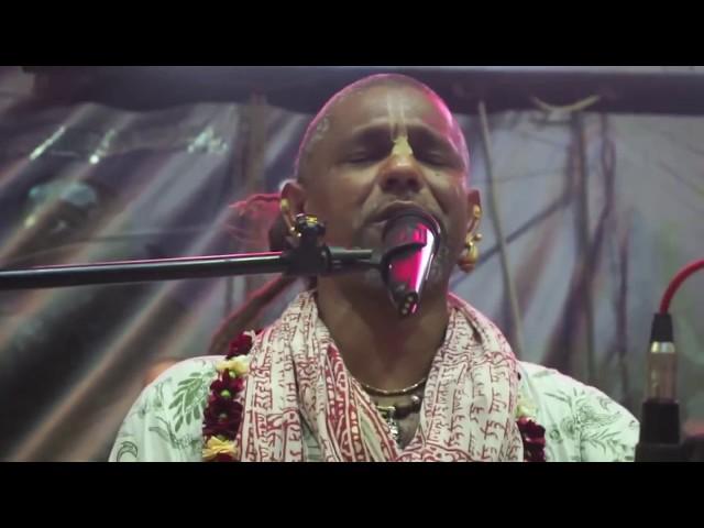 Extatic kirtan by Madhava Prabhu from Ukraine