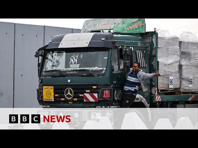 Israel stops all humanitarian aid entering Gaza | BBC News