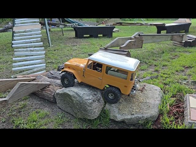 FMS FJ40 LAND CRUISER. FIRST RUN ON THE NEW EZBOY.RC CRAWLER PARK 5.0!!