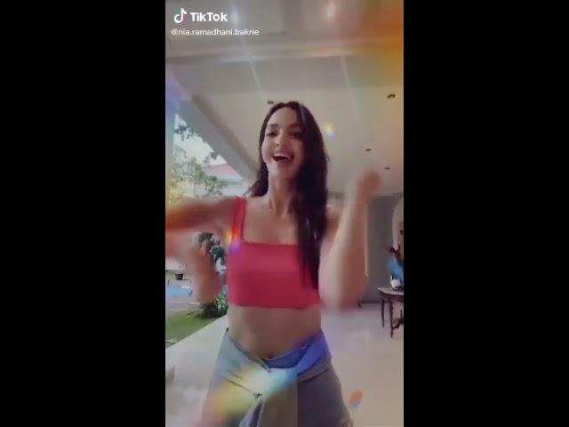 Tiktok mama muda sexy (artis)