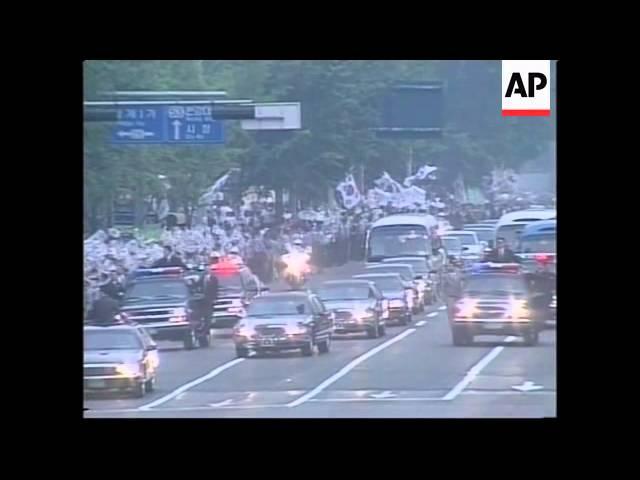 SOUTH KOREA: (V) KIM DAE-JUNG RETURNS FROM NORTH