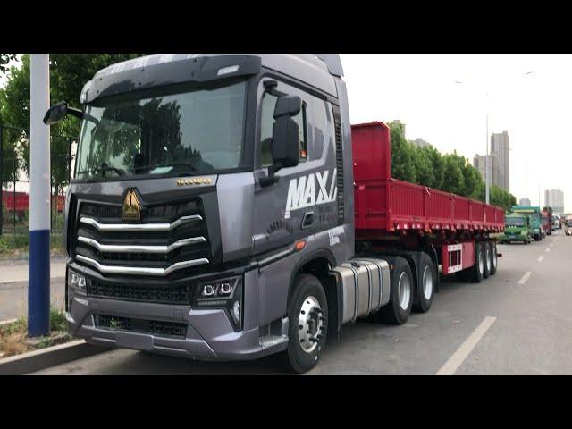 Sinotruk Howo Max truck head and 3 axle cargo semitrailer