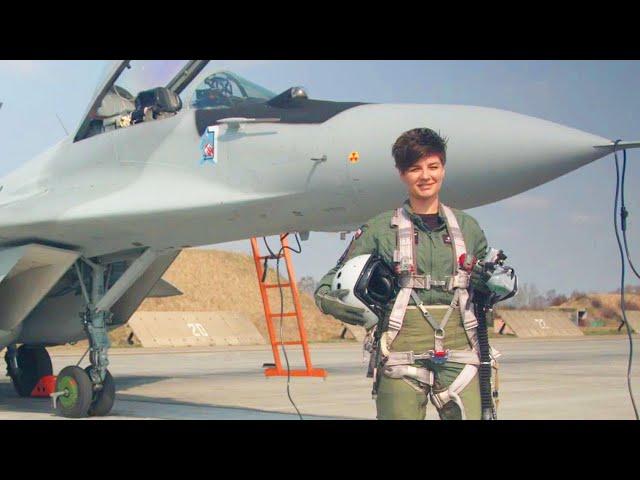 Incredible Female Pilot Flying Fighter Jet