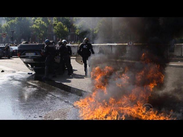 Taxi drivers protest in France over Uber