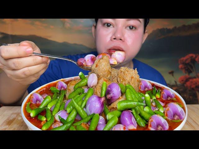 Kebas,Pedas Seblak bakso daging sapi bawang merah plus cabe rawit kuah pedas Mukbang