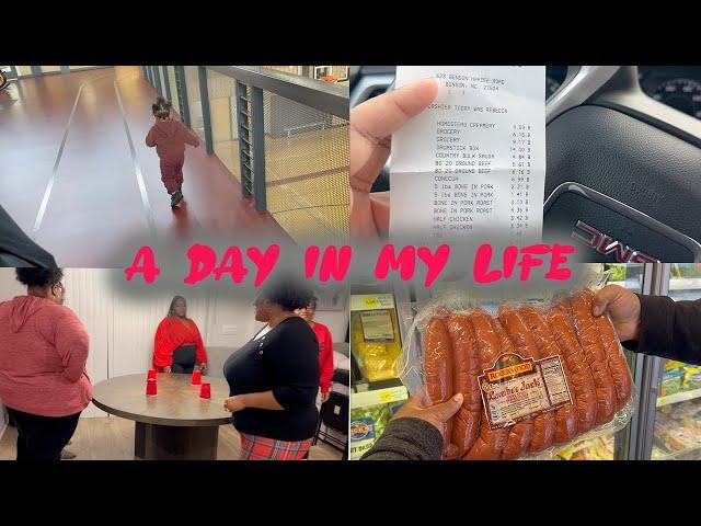 A DAY IN MY PLUS SIZE MOM LIFE| meat haul and friends christmas party