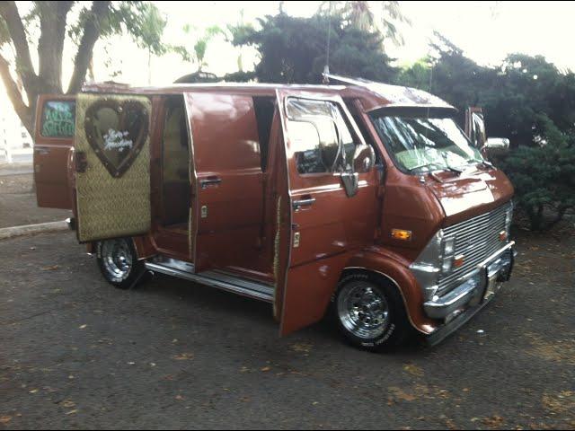 custom 70's street van show