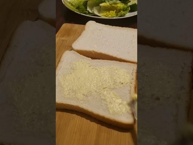 making vegestables sandwich #shortvideo @ms.magayonintheuk.