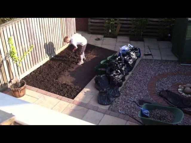 Time-lapse garden landscaping: Gravel to turf in 3mins