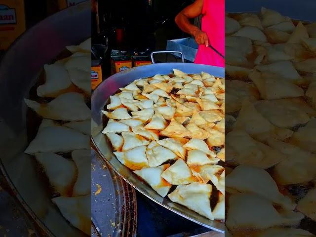 suba kam krni ki khushi by barkar uzmi and garma garam samosy in rawalpindi #food #foodie#streetfood