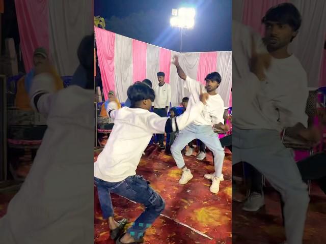 Viral video photo zoom zoom #neelkamalsingh #bhojpuri #trending #public #dance #shorts #video