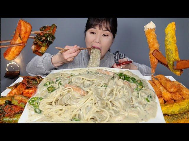 Cream pasta  fried shrimp  fried pepper  spicy kimchi eating show