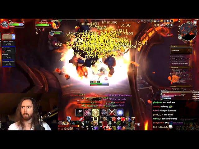 Asmongold SOLOing an entire dungeon while everyone is dead