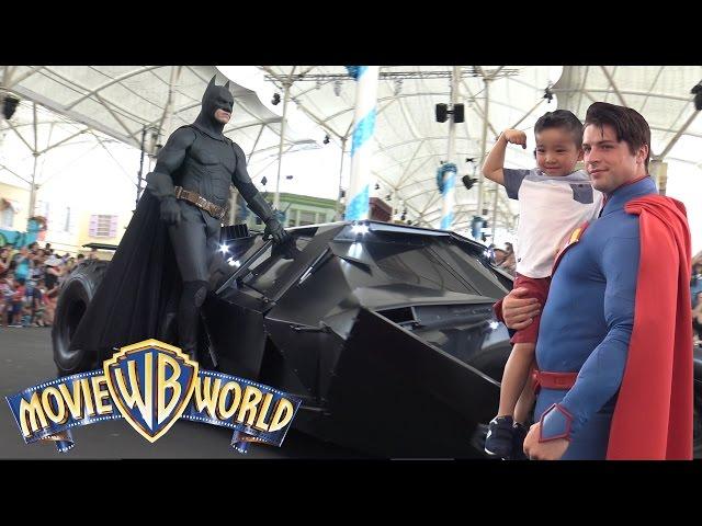 Meeting Our Favorite Superheroes Batman Superman At Warner Bros Movie World Theme Park Ckn Toys