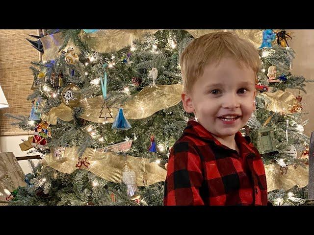 Christmastime Is Here! | Home Vlog: Christmas Edition Part 1