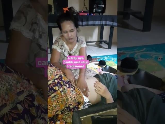 masya allah yg ngurut nya cantik pijit urut tradisional .ibu hamil 7 bulan