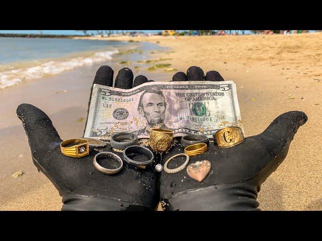 I Found 9 Wedding Rings Underwater in the Ocean While Metal Detecting! $10,000+ (Returned to Owner)