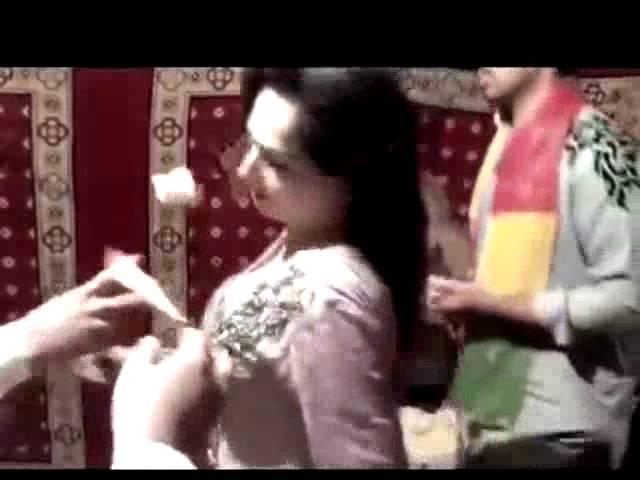 Full Hot & Sexy Mujra On Pakistani Wedding 2016 Vip Mujra full boobs show