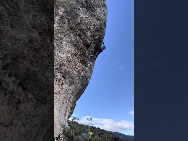 UNCUT « les petits chefs du Néant » [8c].     Dylan Chuat in St-Léger