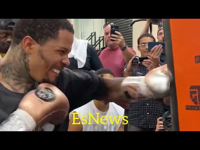 GERVONTA DAVIS IN NO BOXING NO LIFE GLOVES AND MIKE TYSON SAYS "TANK IS THE BEST" EsNews Boxing