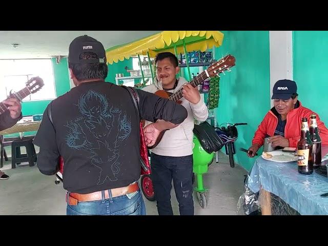 % Huaynos junto a él master del acordeon  Antony Alba en Olmedo-Cayambe.