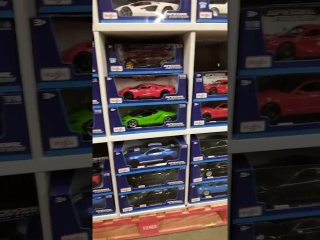 Looking at some Maisto 1:18-scale cars! (at Sam's Club)