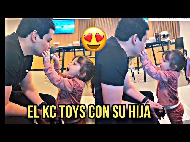 REAPARECE KC TOYS CON SU HIJA ANNYA JULIA