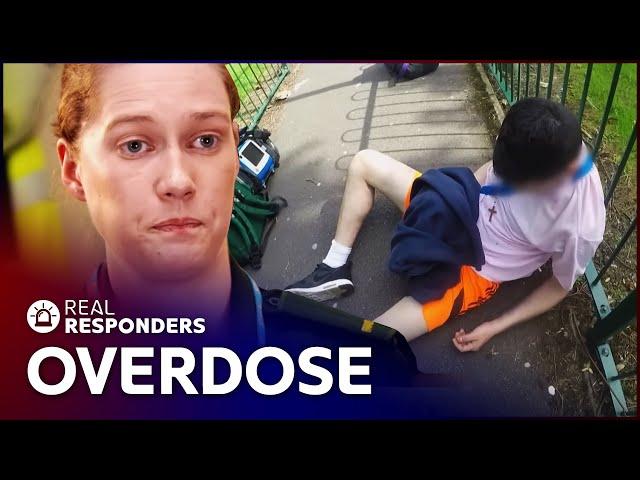 Paramedics Rush Man Overdosed On Heroin To Hospital | Inside The Ambulance | Real Responders