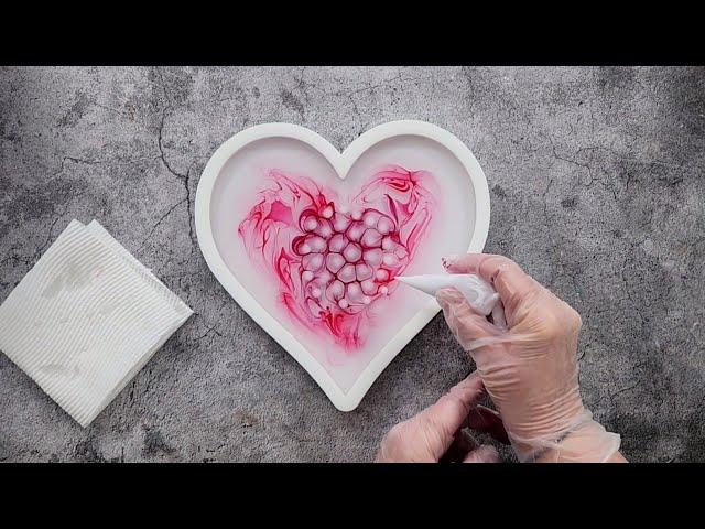 #2047 Stunning Resin Fireworks In This Gorgeous Heart Tray