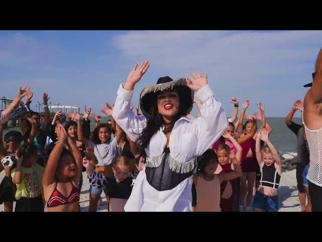 Jenny B "Viviras Selena" (Official Video)