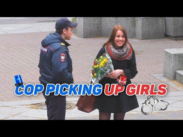 Пикап от полицейского / Cop Picking Up Girls Prank