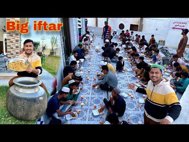 BIG IFTAR in MASJID | Pory Village Ke Liye iftari 