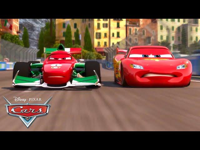 Rayo McQueen y Francesco corren en Italia | #PixarCars